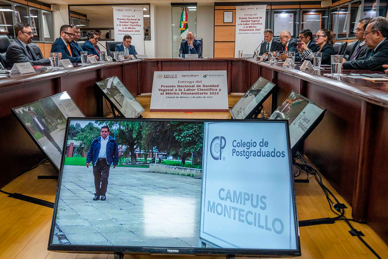 Entregan el PNSV 2025 a destacados fitosanitaristas Entregan PNSV 2025 destacados fitosanitaristas2