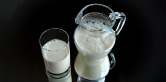 La producción de leche en México crece en promedio 2.44% anual