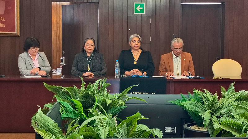 Toma de Protesta de la Dra. Laura Arvizu Tovar como presidenta de la AVM Dra Laura Arvizu Tovar presidenta AMV 2