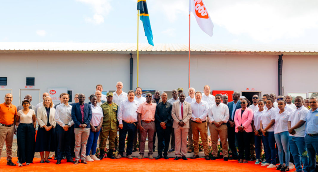 Cobb África Oriental abre oficialmente Nueva instalación para abuelos en Tanzania